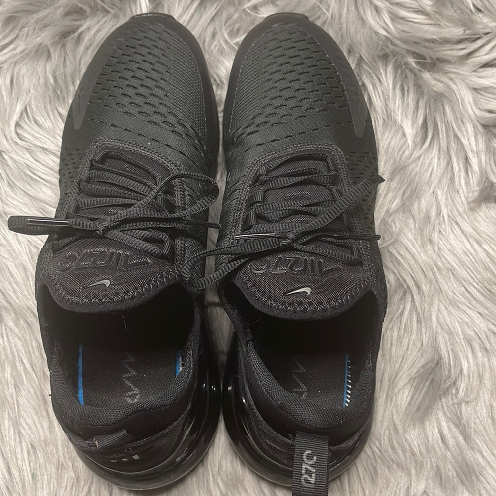 Black Nike Air Max 270
